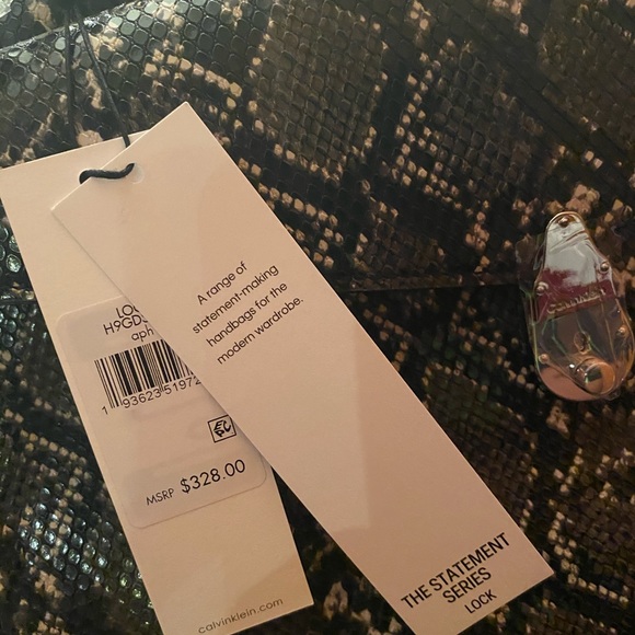 New Calvin Klein Beautiful Medium  Handbag - Picture 3 of 9